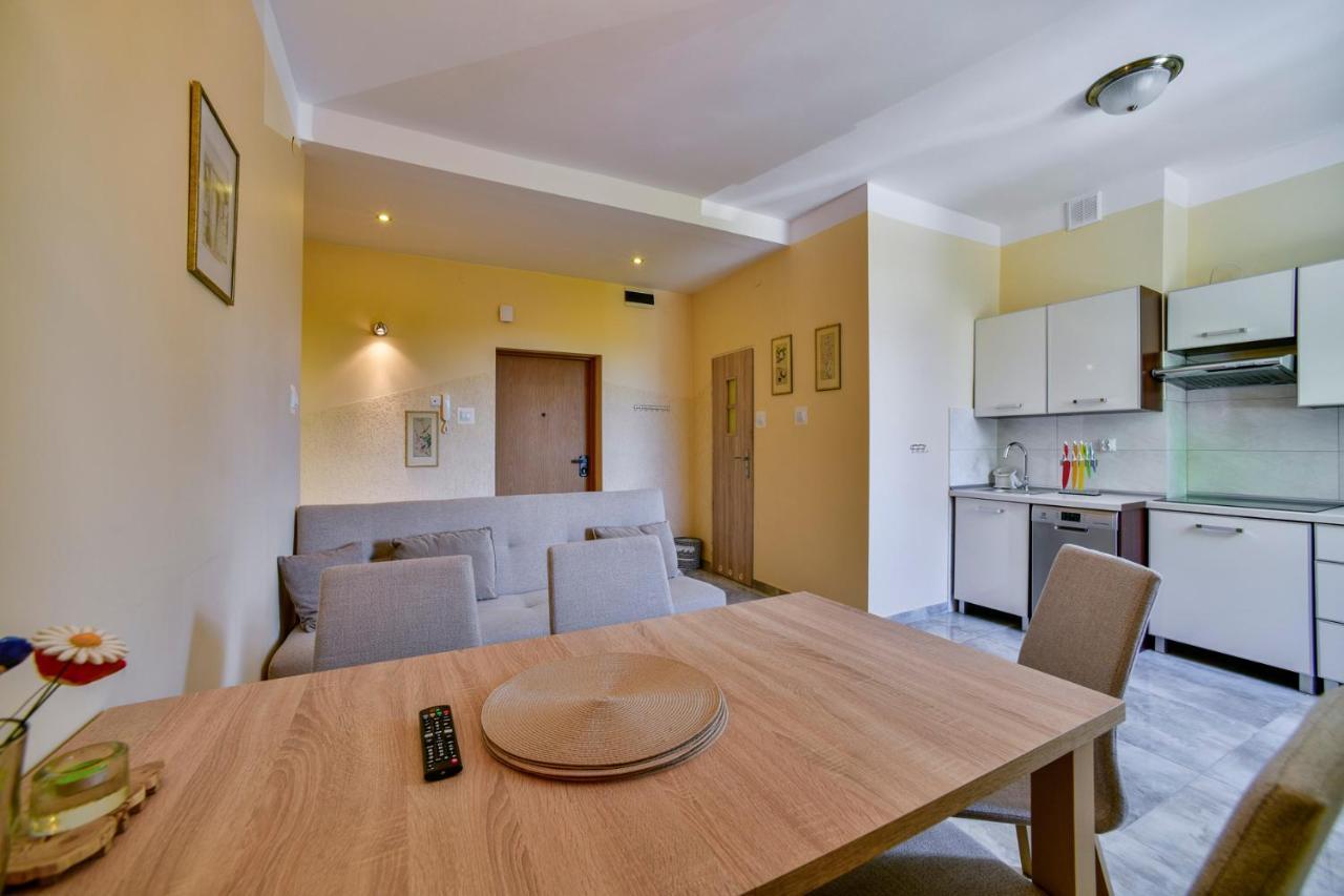 Apartament U Ewy W Kolobrzegu Podczele - 2 Sypialnie 50M2, Wifi I Darmowy Parking! מראה חיצוני תמונה