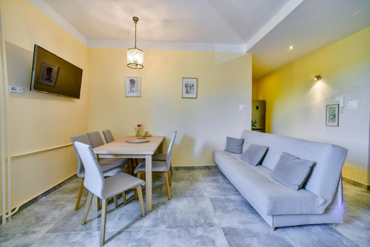 Apartament U Ewy W Kolobrzegu Podczele - 2 Sypialnie 50M2, Wifi I Darmowy Parking! מראה חיצוני תמונה